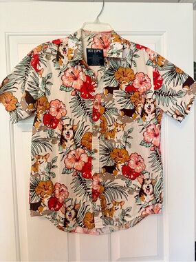 MEN’S Hot Topic Short-Sleeve Button-Up with Floral & Corgi Print